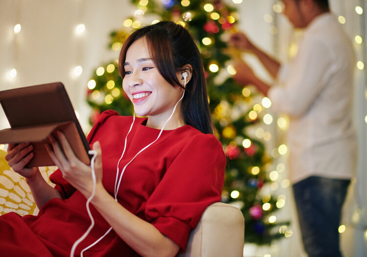 Ucapan Selamat Natal 2024 dan tahun baru dari Lirik Lagu